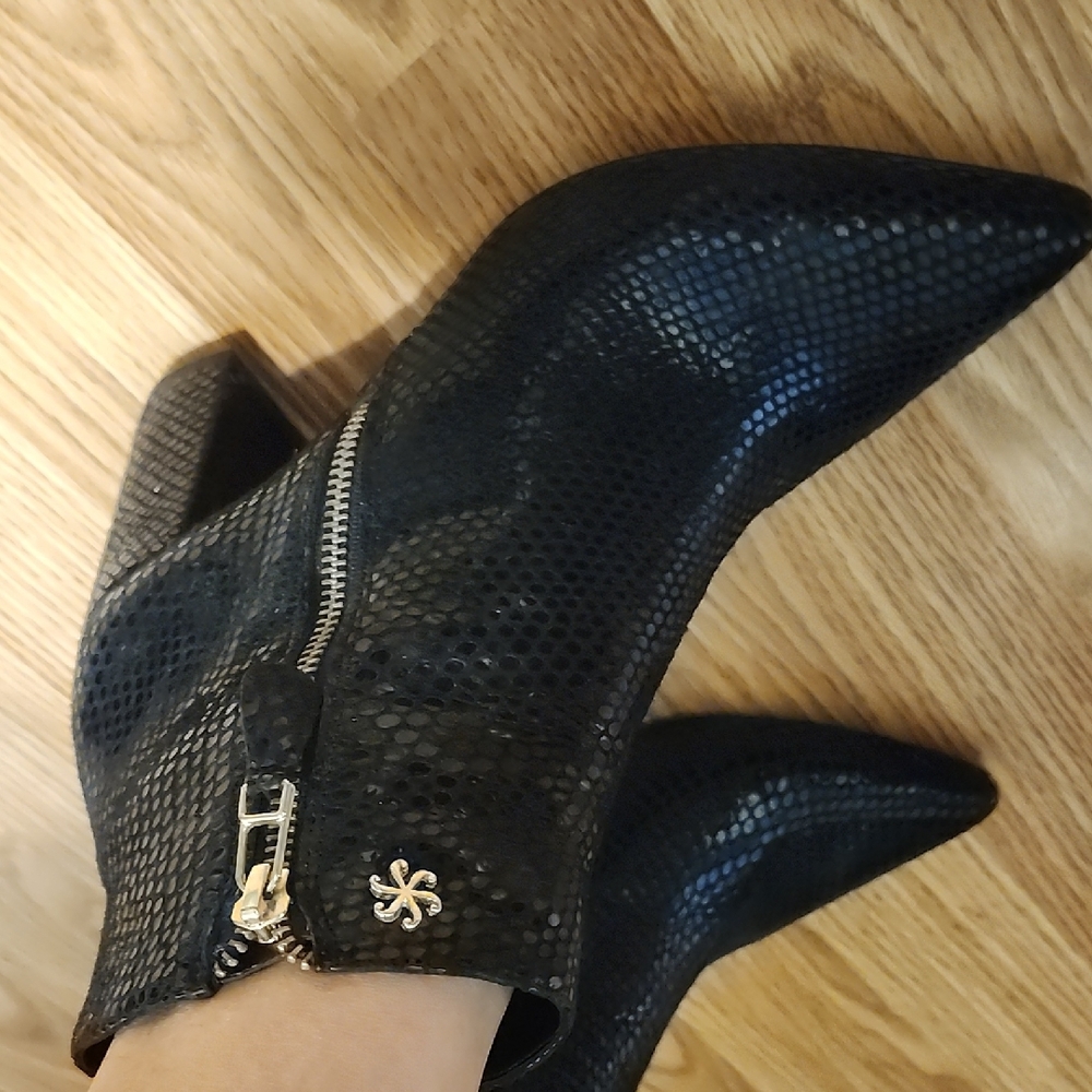 Sleek Black Ankle Booties with Classic Design